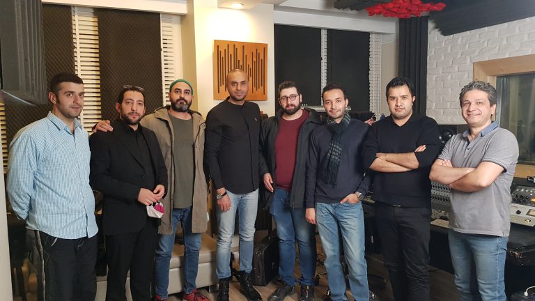 بهراد سوخکیان در ضبط با بل استرینگ