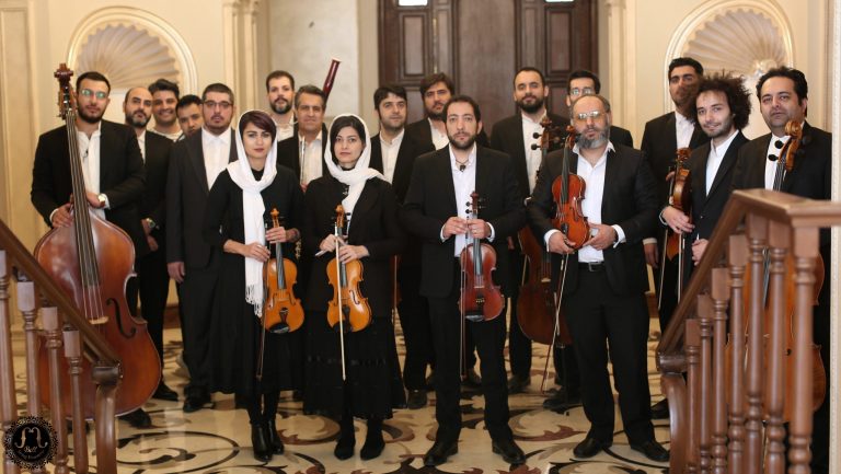 مایستر آنسامبل در ضبط تصویری با بل استرینگ